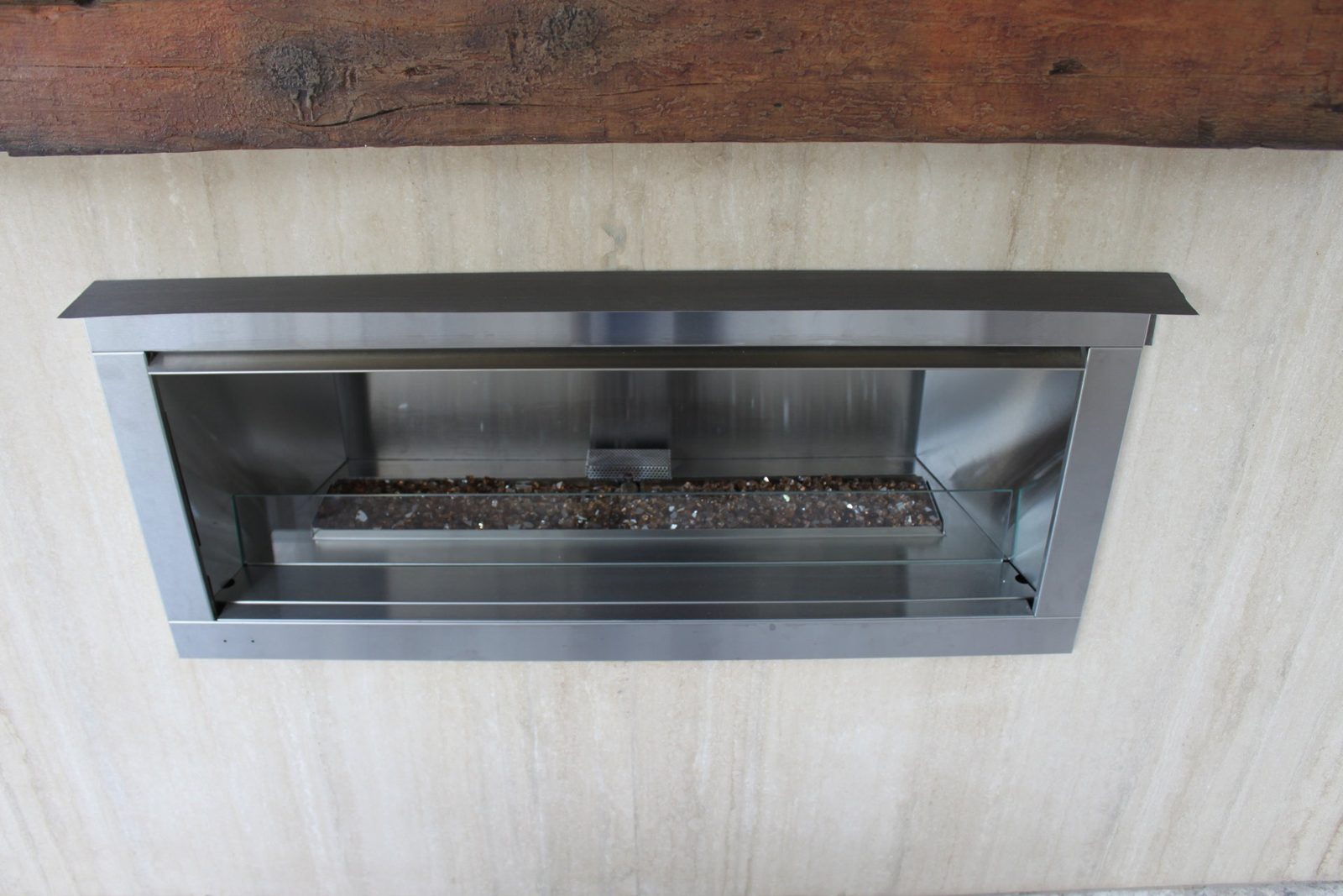 Linear outdoor fireplace detail